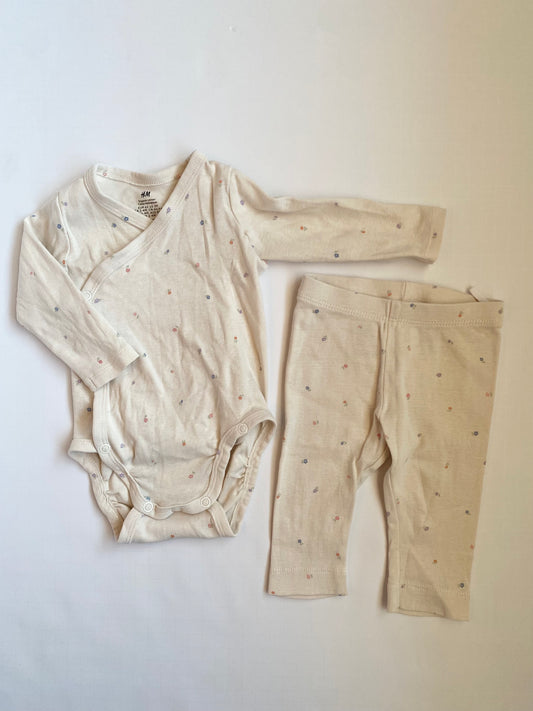 H&M Ditsy Floral set 2-4mo